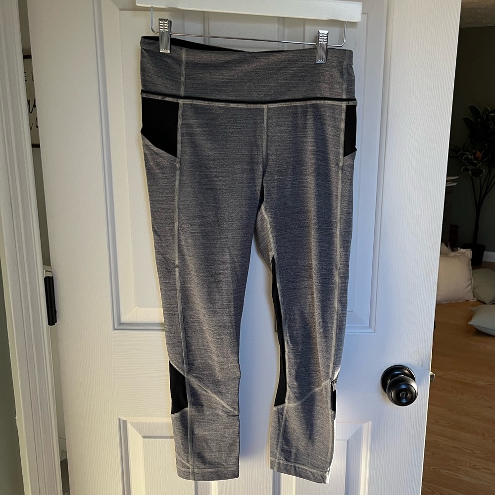 lululemon Leggings 25” with Pockets Womens Size 4